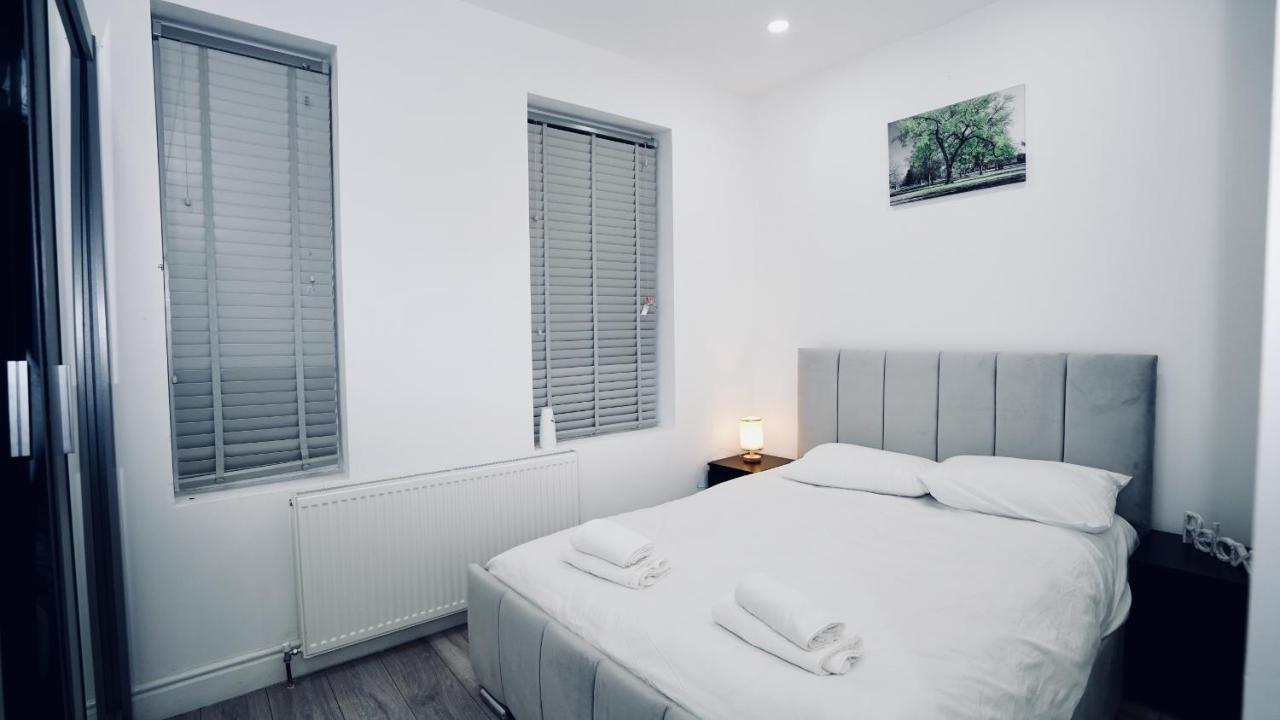 E2M Stays Lovely Apt Close To Ilford Station With Free Parking Ngoại thất bức ảnh
